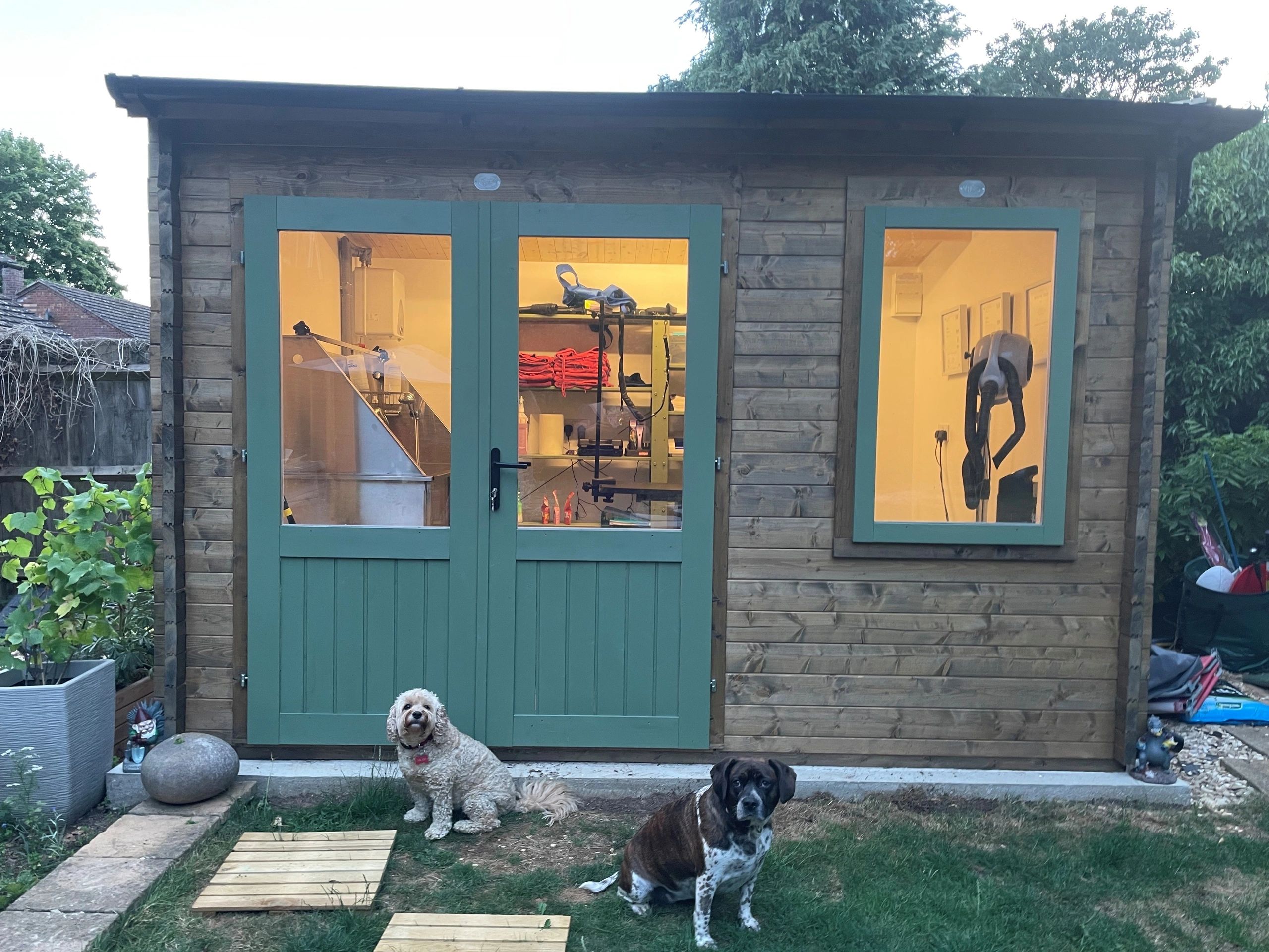 Groomshack Dog Grooming Banbury, England
